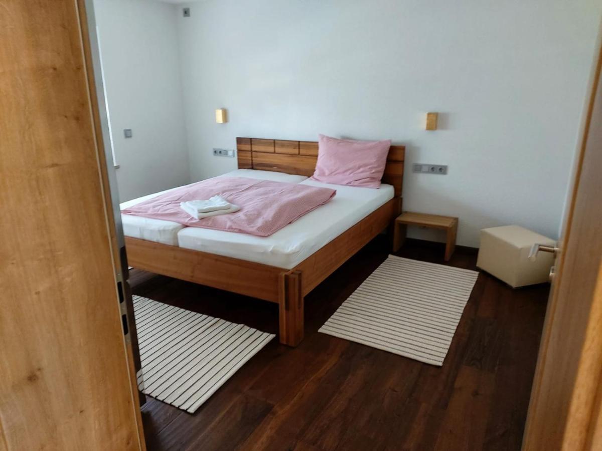 Ferienhaus Giulia in Günzburg ideal für 2 Familien Apartamento Exterior foto