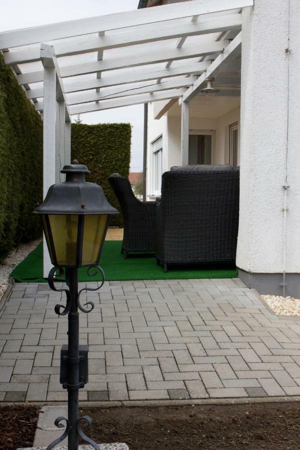Ferienhaus Giulia in Günzburg ideal für 2 Familien Apartamento Exterior foto